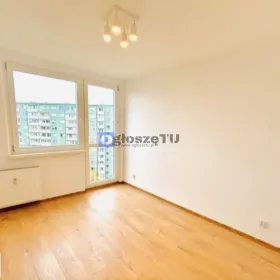 3pok, 53met, ok. Pieszej BALKON/PIWNICA (Wrocław)